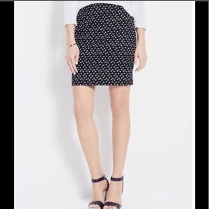 NEW Ann Taylor Size 4 Skirt Pencil Navy Boats